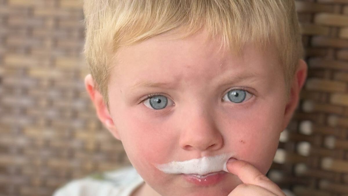 Gaspar ya sabe parte de la historia. Y a la mujer que lo llevó en el vientre le dice "Tía Moni". Gaspar ya sabe parte de la historia. Y a la mujer que lo llevó en el vientre le dice "Tía Moni".