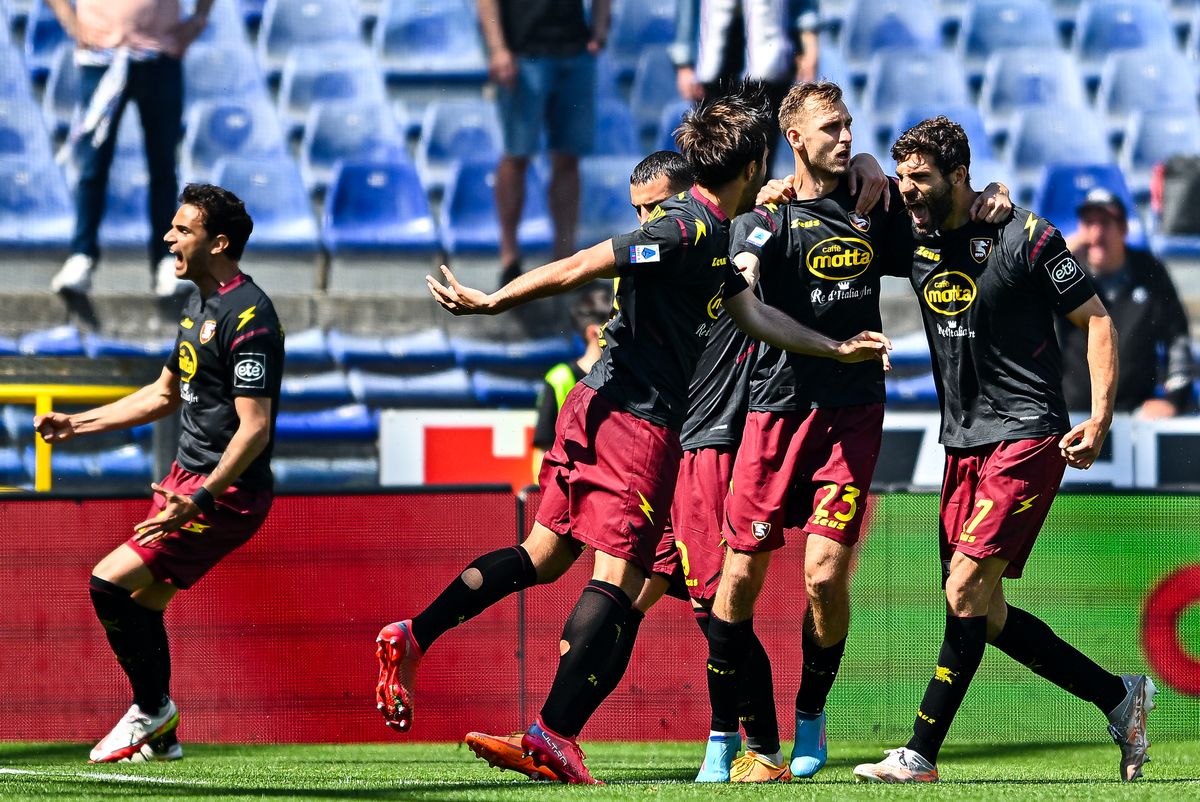 Federico Fazio celebra el gol de la Salernitana ante la Sampdoria por la Serie A