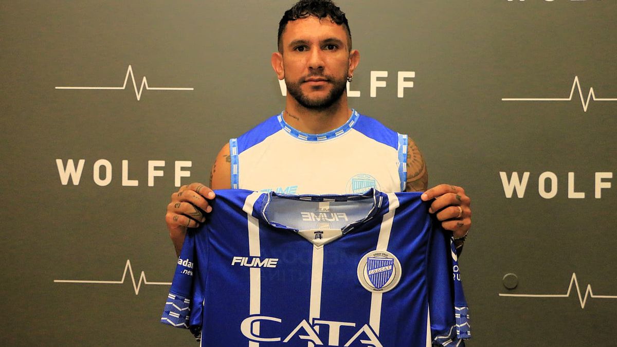Walter Montoya es el nuevo refuerzo de Godoy Cruz.Se hizo la revisión médica en el Instituto Wolff.
