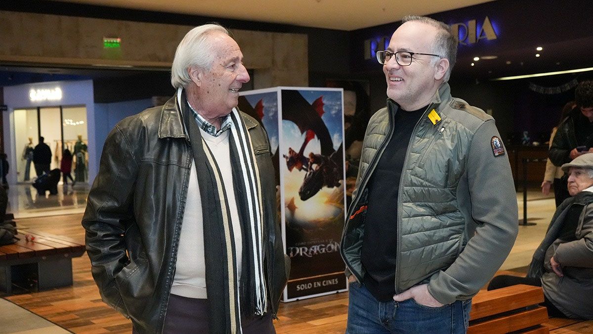 Jorge Caccuri y Alejandro Spinello en el estreno del documental Aconcagua, crónicas de la cumbre, de El Siete. Jorge Caccuri y Alejandro Spinello en el estreno del documental Aconcagua, crónicas de la cumbre, de El Siete.