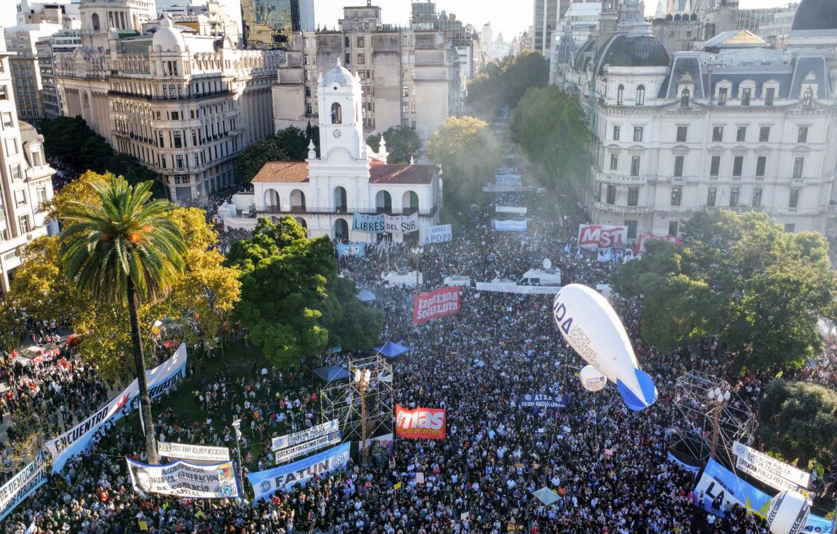 Marcha universitaria en Buenos Aires.