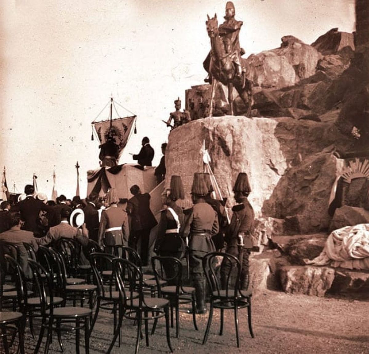 Inauguración del monumento al Ejército de Los Andes.