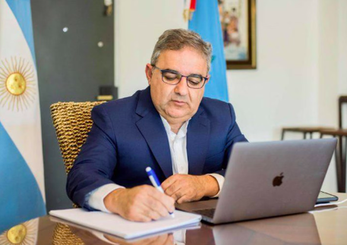 Raúl Jalil, gobernador de Catamarca (Foto: Telam). Raúl Jalil, gobernador de Catamarca (Foto: Telam).