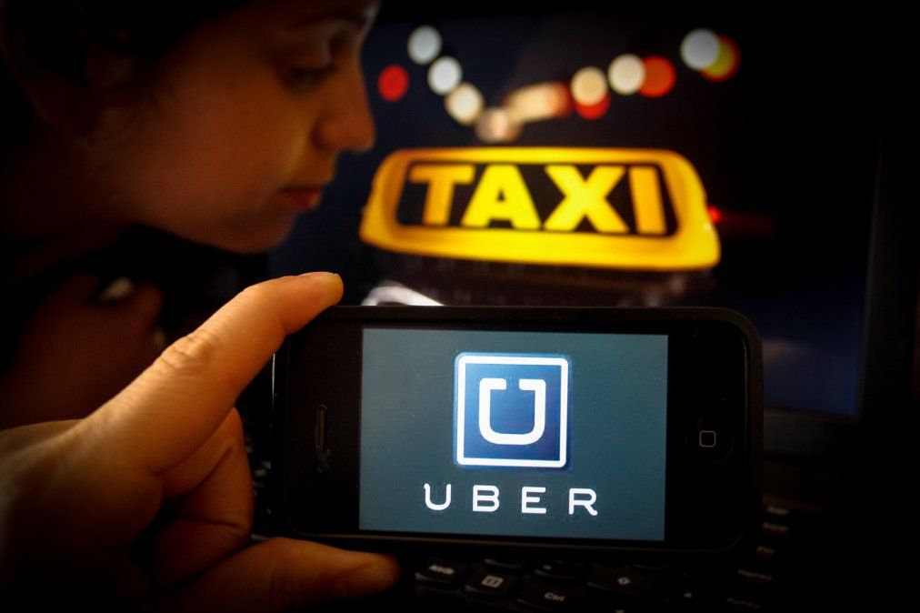 Reglamentaron la ley de movilidad y ya pueden operar Uber y Cabify