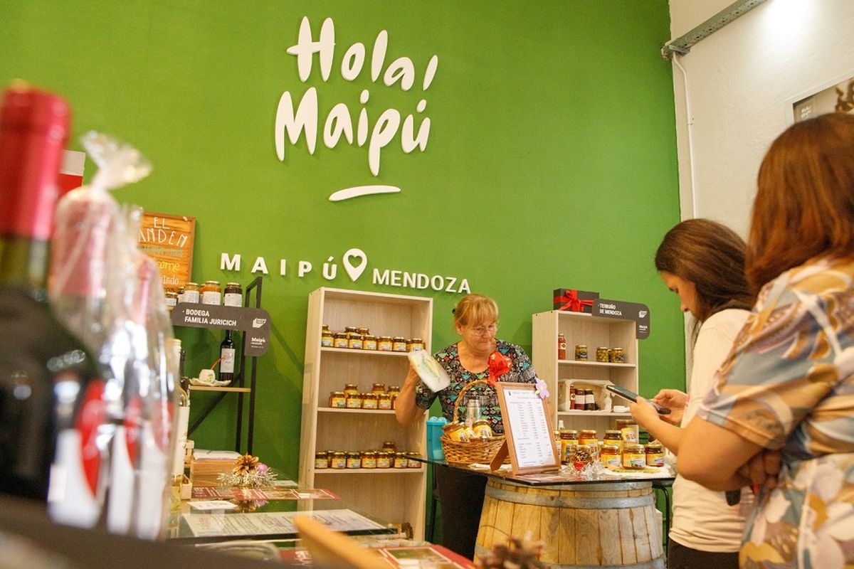 Maipú celebró con éxito la Gran Feria del Vino en la Estación Gutiérrez. Maipú celebró con éxito la Gran Feria del Vino en la Estación Gutiérrez.