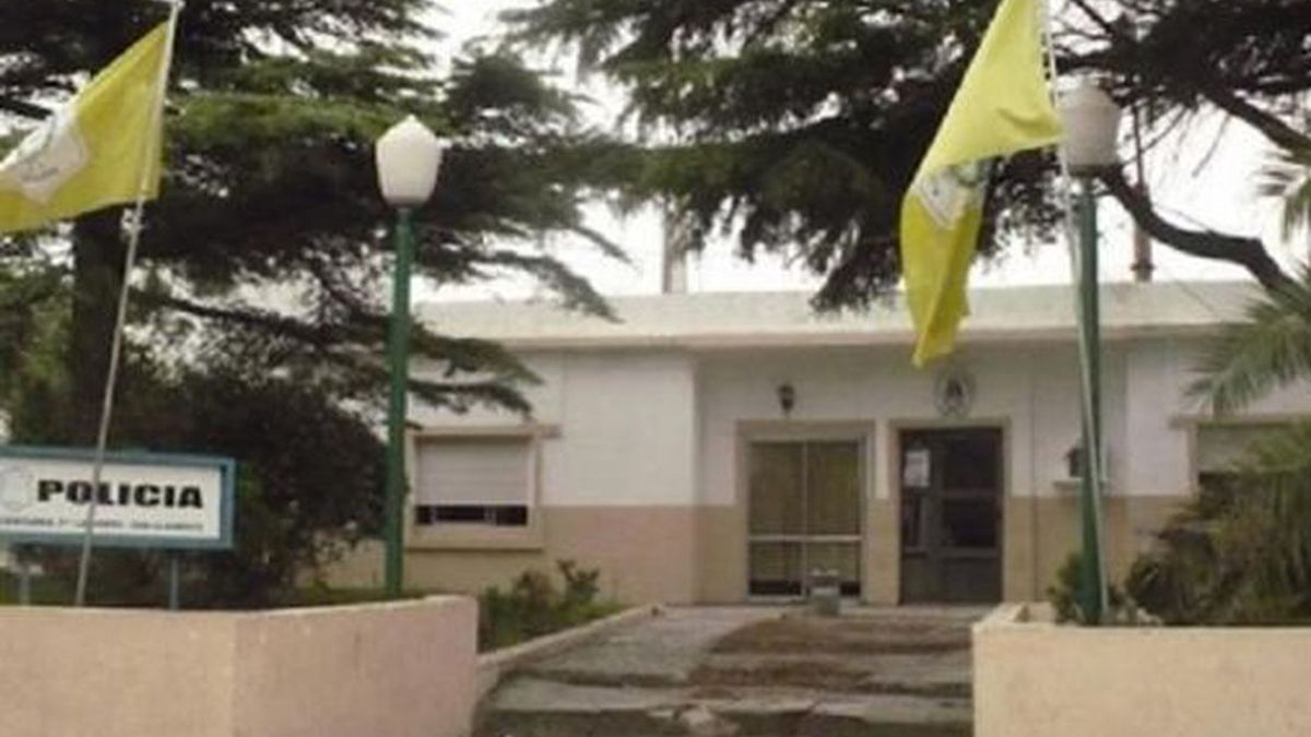 Alñejandro Martínez fue llevado a la Comisaría 3ª de San Clemente del Tuyú fue encontrado en una celda muerto a golpes. Hay nueve policías detenidos