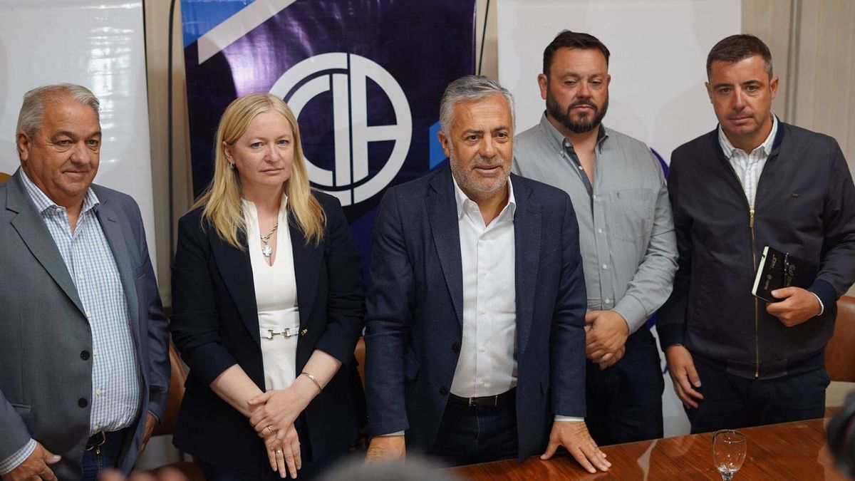 Hebe Casado acompañó al gobernador Alfredo Cornejo a San Rafael. Hebe Casado acompañó al gobernador Alfredo Cornejo a San Rafael.