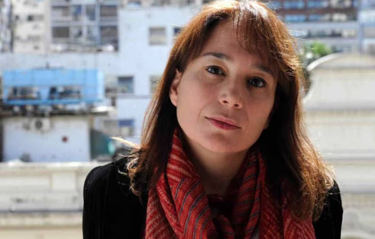 Laura Alcoba presentó su nuevo libro en Radio Nihuil. Laura Alcoba presentó su nuevo libro en Radio Nihuil.