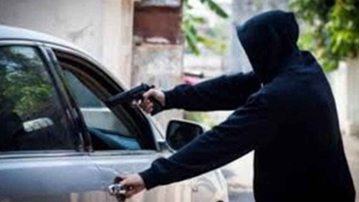 Un&nbsp; policía quiso recuperar su auto robado cuando vio que lo vendían en Facebook.