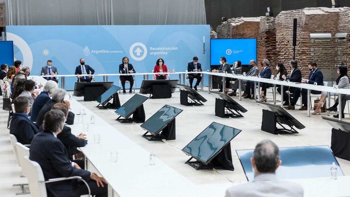 La convocatoria del Gobierno contó con la asistencia de 34 empresarios de compañías de primera línea.