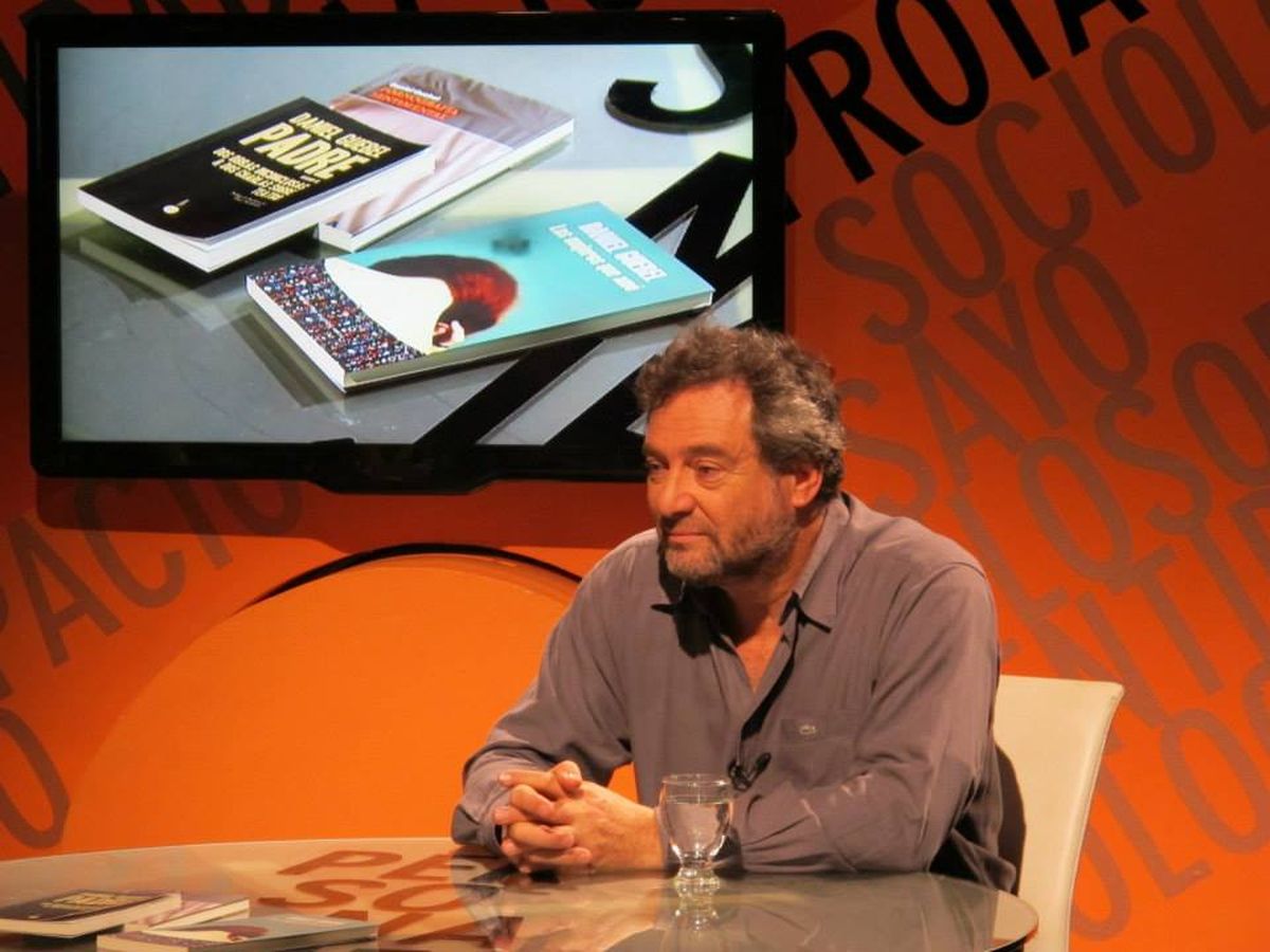 "No hubo conquista del desierto. Hubo guerra entre indios y blancos, en la que, por supuesto, triunfaron los blancos", reflexiona Daniel. "No hubo conquista del desierto. Hubo guerra entre indios y blancos, en la que, por supuesto, triunfaron los blancos", reflexiona Daniel.