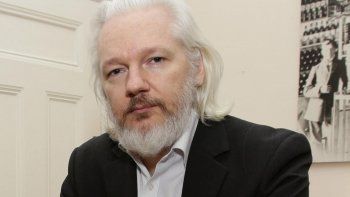 Julian Assange promete filtraciones sobre las elecciones de Estados Unidos y Google