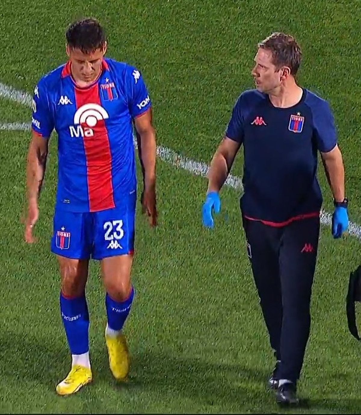 Florián Monzón se lesionó en los primeros minutos del encuentro ante Boca. Florián Monzón se lesionó en los primeros minutos del encuentro ante Boca.