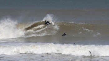  Los surfistas volvieron a las olas ante un jurado virtual