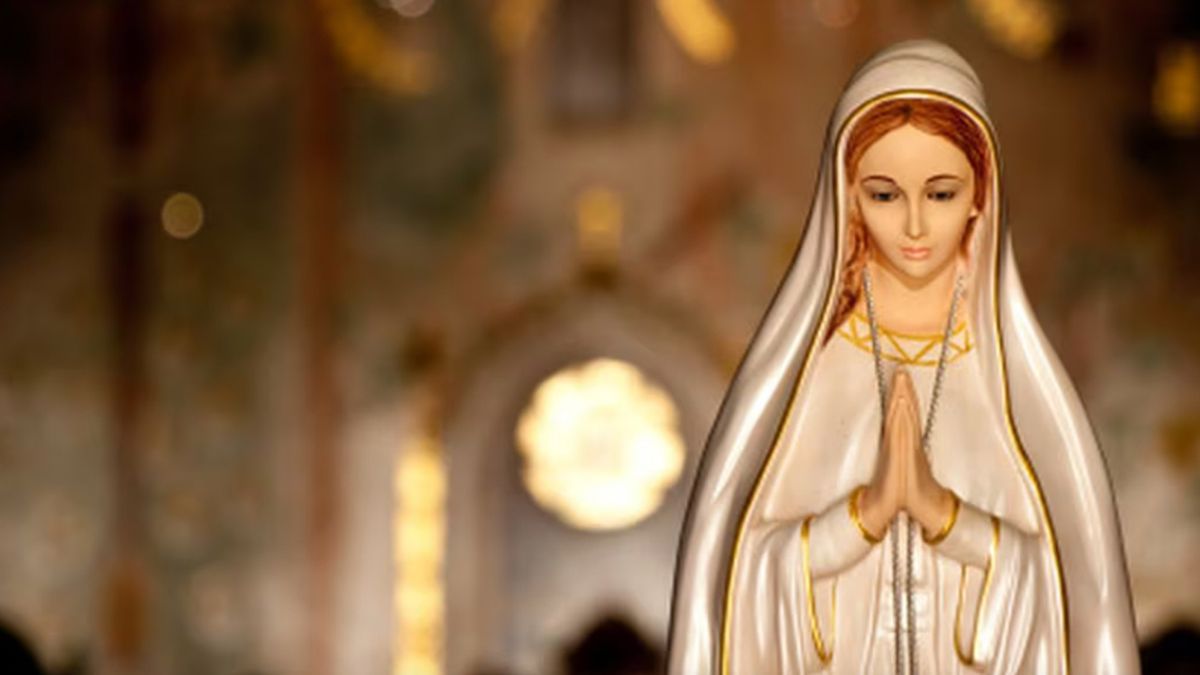 Que se rompa una imagen religiosa tiene varios significados para los creyentes.