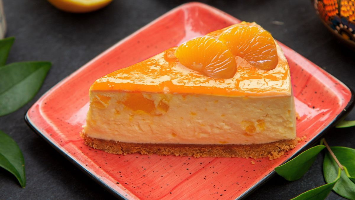 La torta helada de mandarina es una receta sin horno, llena de sabor y perfecta para disfrutar del verano con un postre rico y fácil. La torta helada de mandarina es una receta sin horno, llena de sabor y perfecta para disfrutar del verano con un postre rico y fácil.