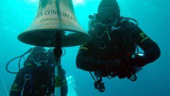 Los buzos encontraron las cámaras de seguridad del crucero que naufragó en las costas de Italia