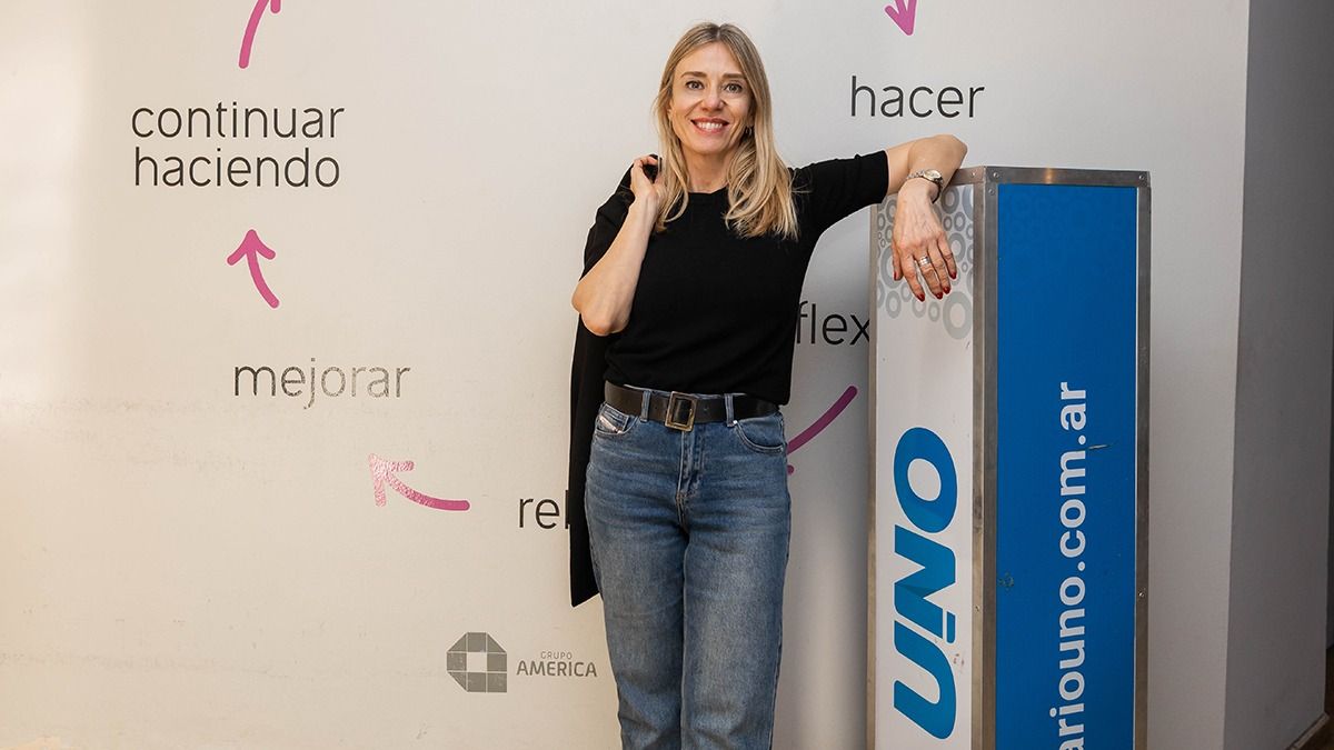 Antes de recibirse en Comunicación Social en la UNCuyo, Sara ya estaba trabajando en Diario UNO. Hoy es su vicedirectora. Antes de recibirse en Comunicación Social en la UNCuyo, Sara ya estaba trabajando en Diario UNO. Hoy es su vicedirectora.