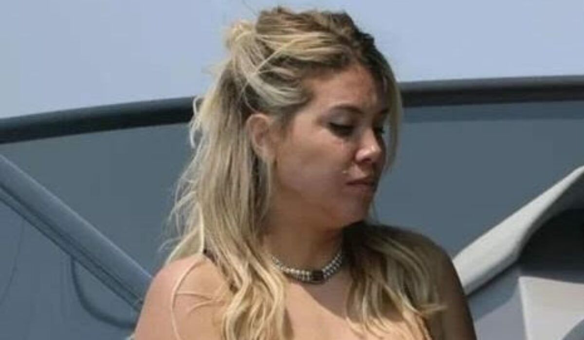 Publican fotos de Wanda Nara en las playas de Mallorca sin photoshop