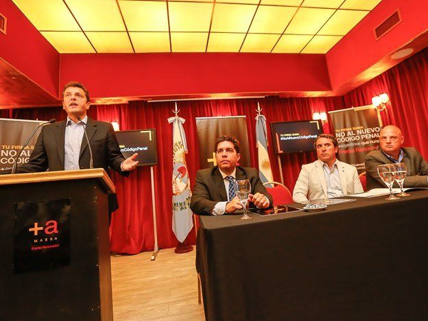 Massa presentó a sus principales aliados mendocinos y reiteró críticas a la reforma del Código Penal