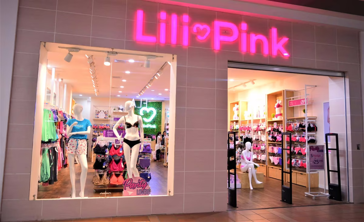 Esta empresa tiene mucha fama mundialmente. Esta empresa tiene mucha fama mundialmente.