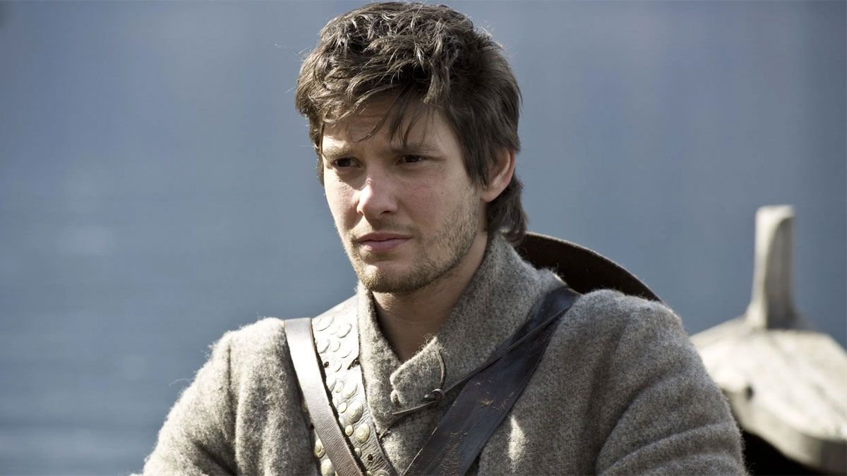 El actor Ben Barnes interpreta a Tom Ward en la película de Netflix.