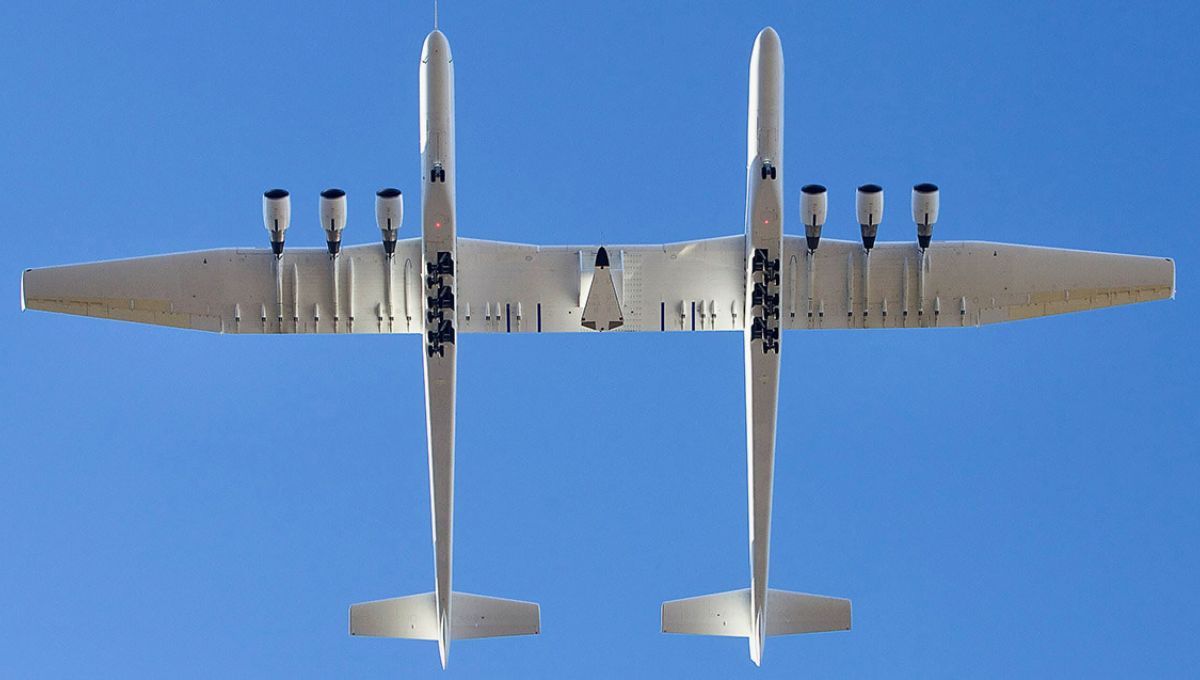 El avión más grande del mundo transportó un vehículo hipersónico entre las alas