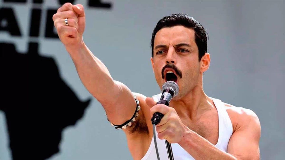 Rami Malek interpreta maravillosamente bien a Freddy Mercury en Bohemian Rhapsody.