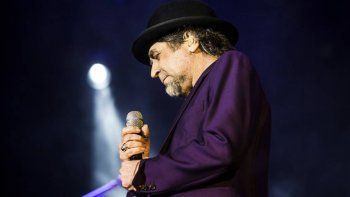 Joaquín Sabina salió de terapia intensiva, pero continúa internado
