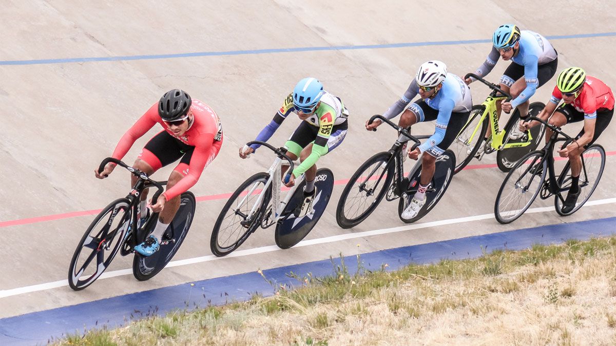 La Bestia Quiroga se llevó la penúltima fecha de la pista