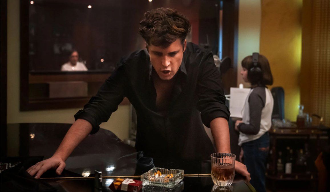 Laura Pausini es se&ntilde;alada en la serie de Luis Miguel como la "tercera en discordia" en la relaci&oacute;n entre el cantante y su representante Alex McCluskey. Qu&eacute; pas&oacute; en verdad