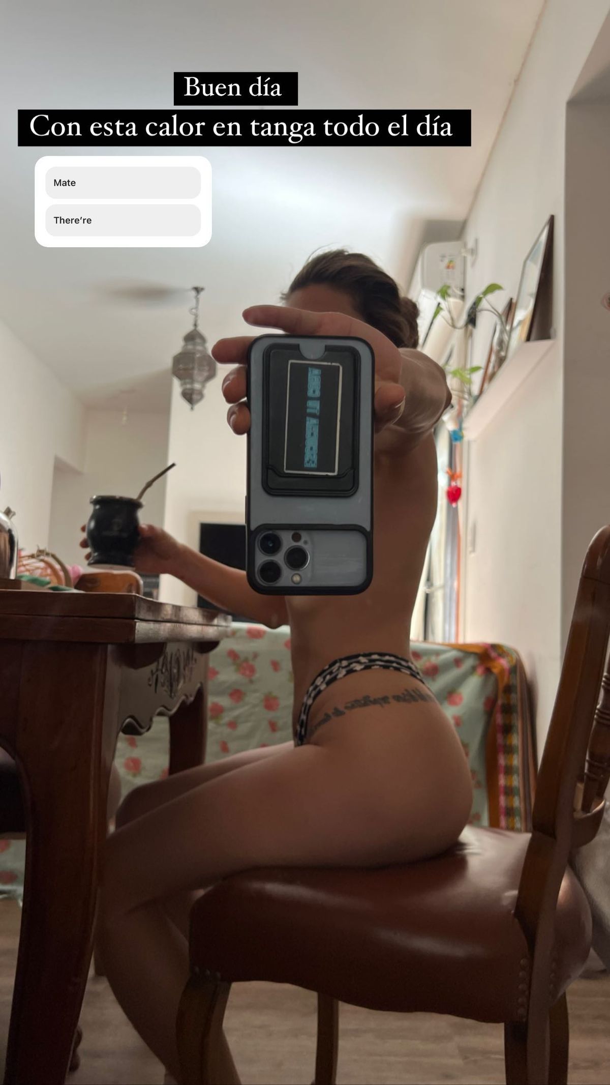 Natalie Pérez se sacó la remera por el calor y reventó el termómetro.