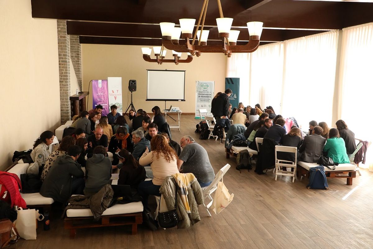 El objetivo principal de este encuentro fue fomentar el diálogo colaborativo entre diversos actores con el fin de compartir experiencias y consolidar conocimientos. El objetivo principal de este encuentro fue fomentar el diálogo colaborativo entre diversos actores con el fin de compartir experiencias y consolidar conocimientos.