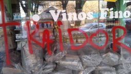 Una postal de los disturbios antimineros en Uspallata. m