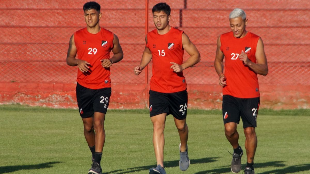 Deportivo Maipú volvió al trabajo tras el partido de ida de la semifinal ante Estudiantes de Río Cuarto. Deportivo Maipú volvió al trabajo tras el partido de ida de la semifinal ante Estudiantes de Río Cuarto.