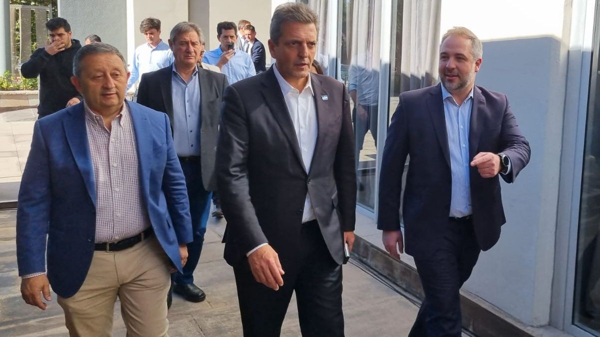 Cornejo le apuntó a Sergio Massa por el atraso de la Nación en el pago del subsidio al transporte de Mendoza. Por ese atraso la Nación le debe a la provincia unos $7.200 millones.