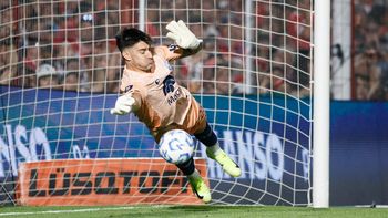 Independiente Rivadavia despidió a Gonzalo Marinelli, el héroe de los penales en la Copa Argentina Independiente Rivadavia despidió a Gonzalo Marinelli, el héroe de los penales en la Copa Argentina