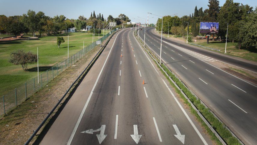 Una pareja murió atropellada en el Acceso Sur