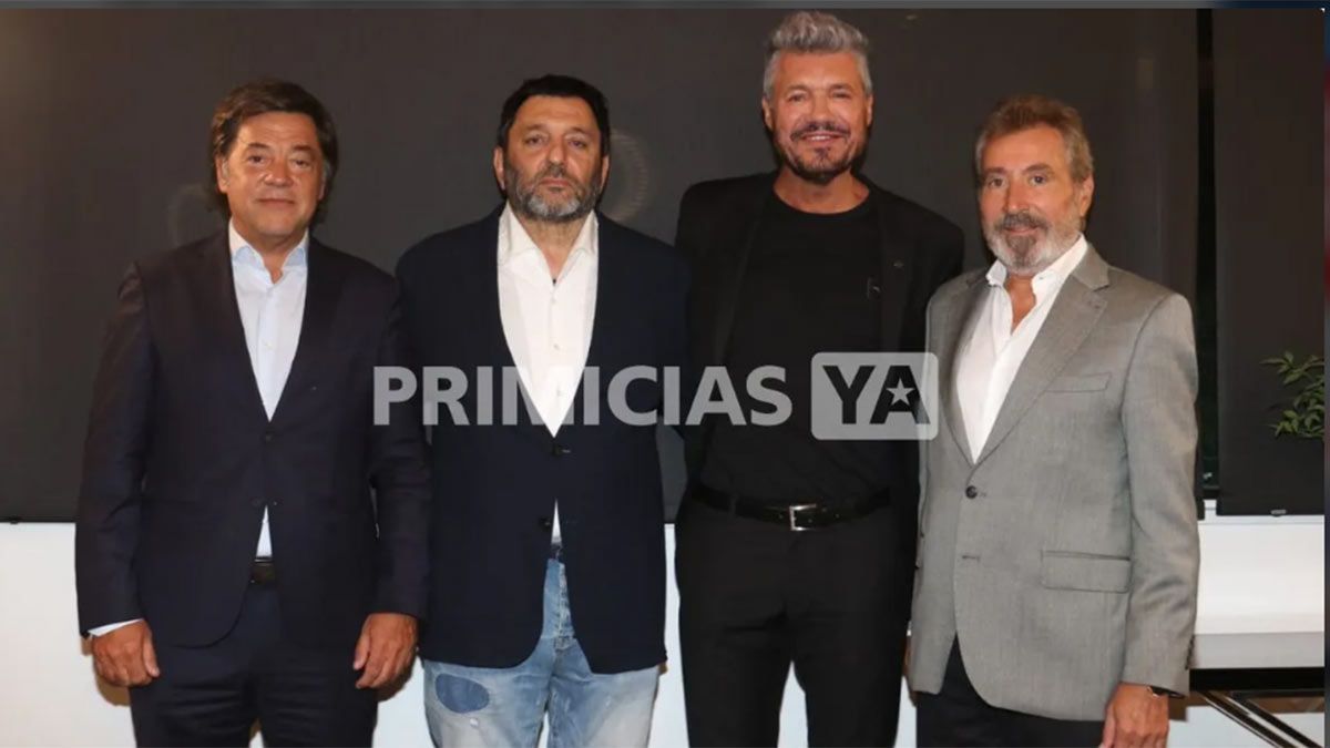 Después de la firma del contrato. Tinelli es el nuevo gerente artístico de América TV y volverá con el Bailando. 