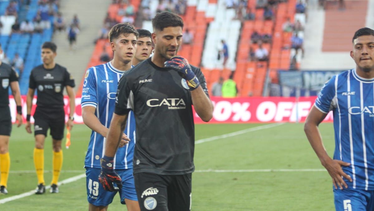 Franco Petroli se refirió a la salida del Gato Oldrá y a la llegada de Ernesto Pedernera a la dirección técnica. Franco Petroli se refirió a la salida del Gato Oldrá y a la llegada de Ernesto Pedernera a la dirección técnica.