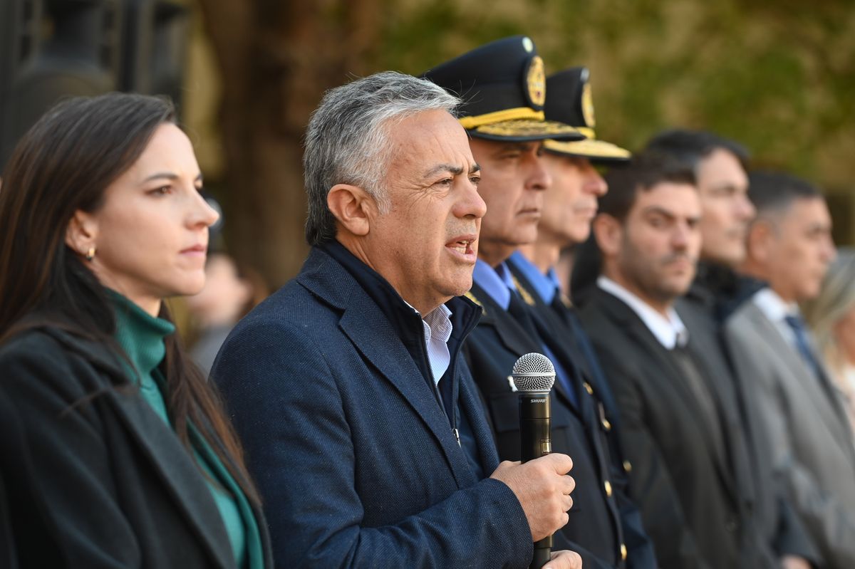 Cornejo le pidió a los legisladores que aprueben los proyectos de ley con respecto a Seguridad. Cornejo le pidió a los legisladores que aprueben los proyectos de ley con respecto a Seguridad.