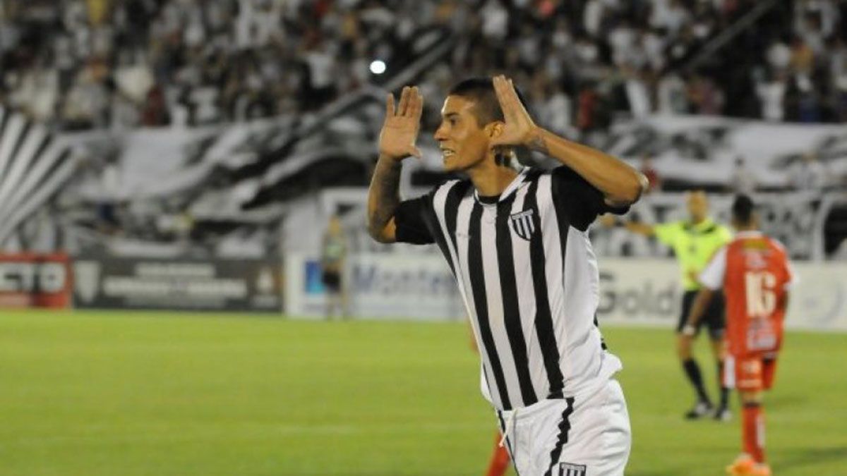 Pablo Palacios Alvarenga tiene muchas ganas de volver al Lobo.