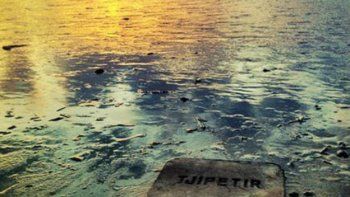 El misterio de las tablillas que están apareciendo en las playas de Europa