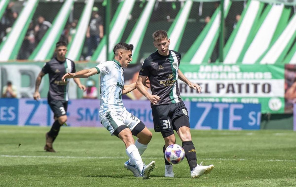Julian Eseiza, el defensor de Banfield se sumará al Tomba.