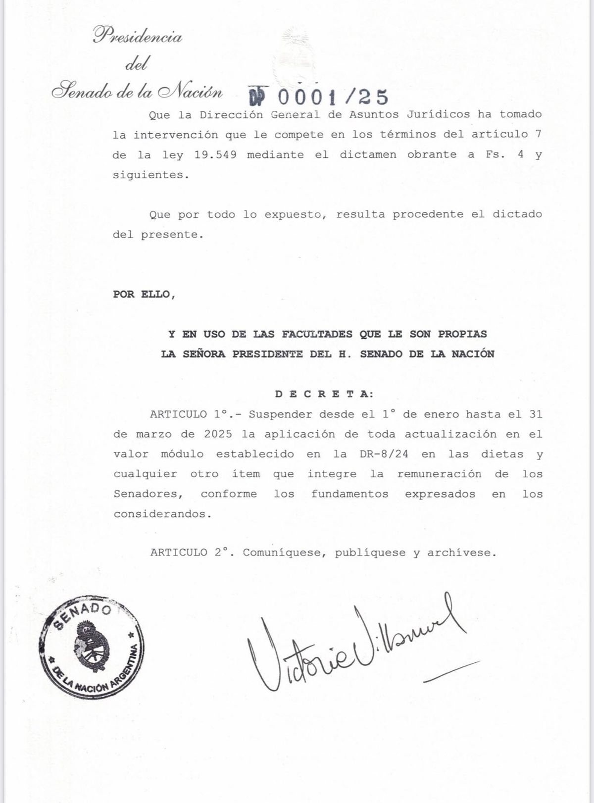 La vicepresidenta Victoria Villarruel decretó el congelamiento de los salarios de los senadores hasta que comience el período de sesiones extraordinarias. La vicepresidenta Victoria Villarruel decretó el congelamiento de los salarios de los senadores hasta que comience el período de sesiones extraordinarias.