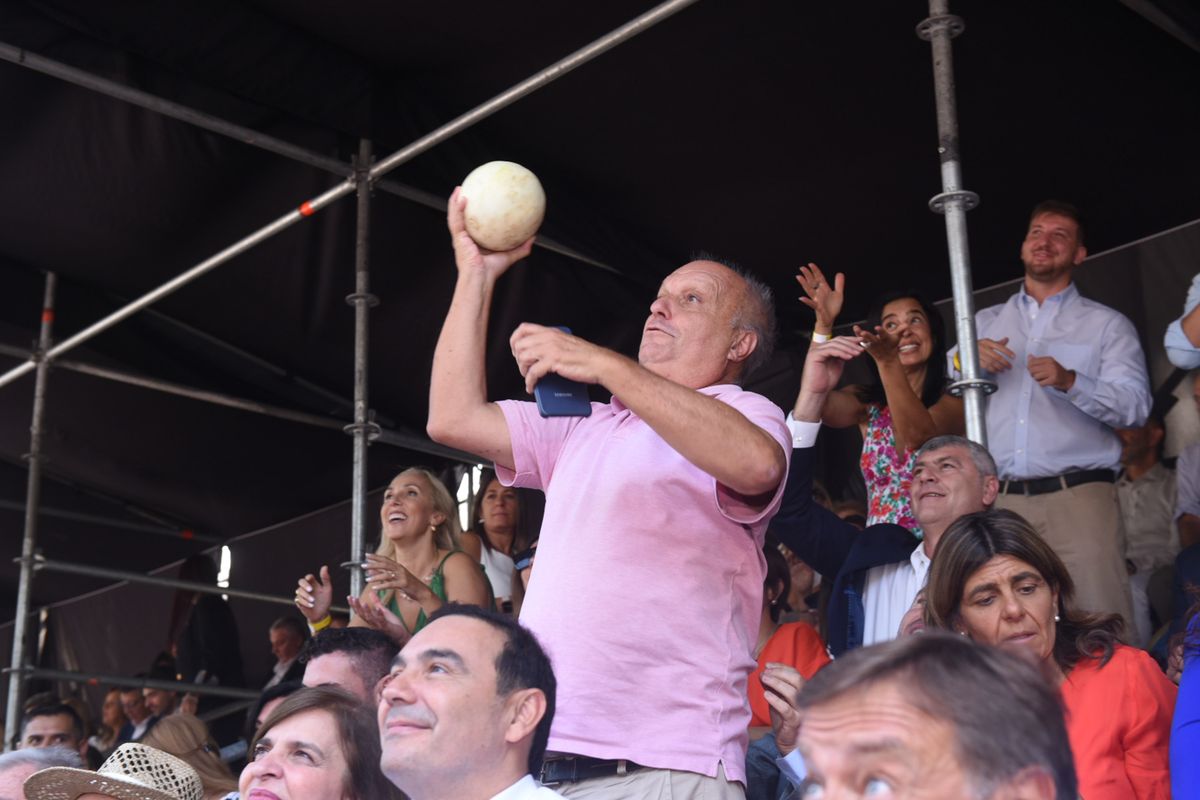 Hernán Lombardi, el extitular del Sistema Federal de Medios y Contenidos Públicos de la Nación, también recibió "un premio" lavallino en el Carrusel.