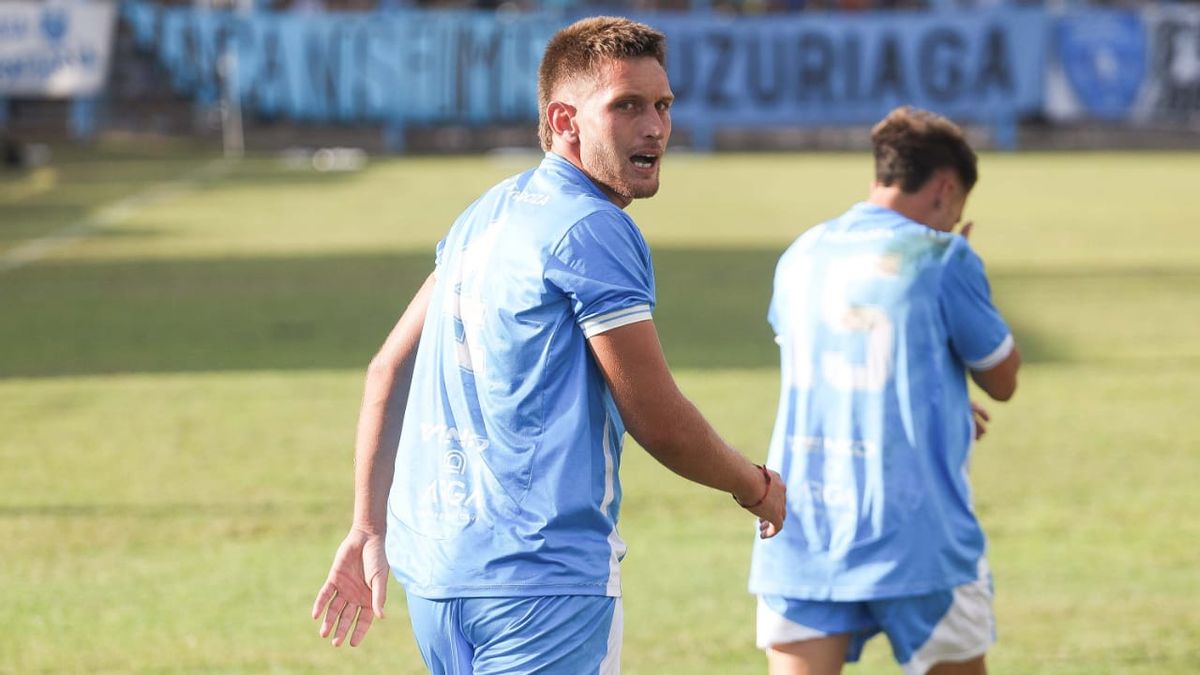 Nicolás Alí fue la gran figura de Gutiérrez Sport club ante Atlético San Martín. El Turco marcó dos goles.