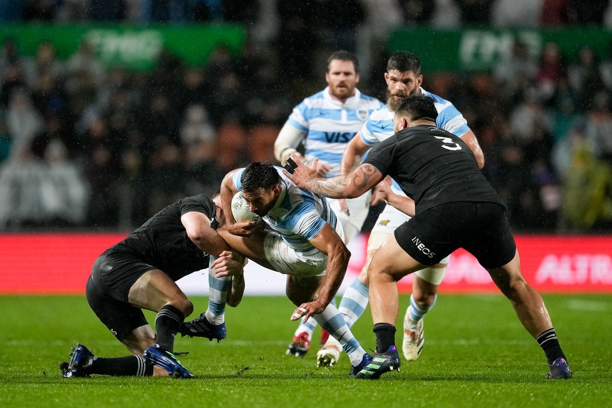 Los Pumas fueron superados por unos All Blacks decididos a tomarse revancha