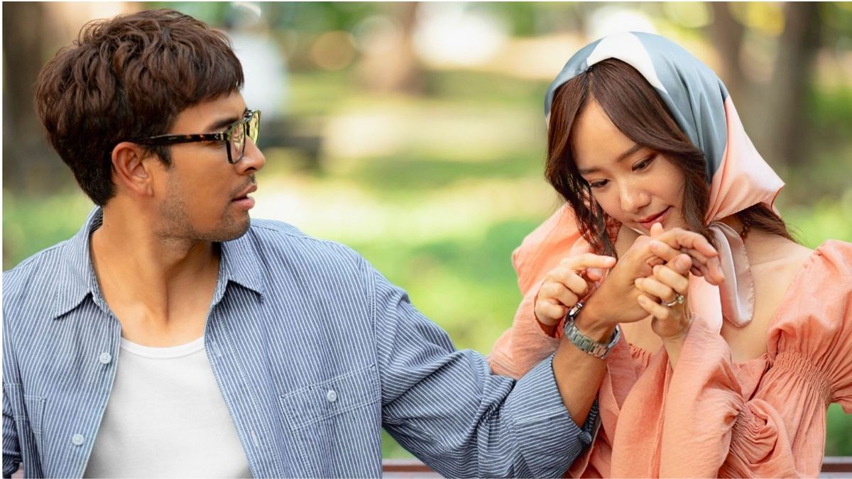 El mismo día contigo estrenó en Netflix el 18 de septiembre de 2025. El mismo día contigo estrenó en Netflix el 18 de septiembre de 2025.