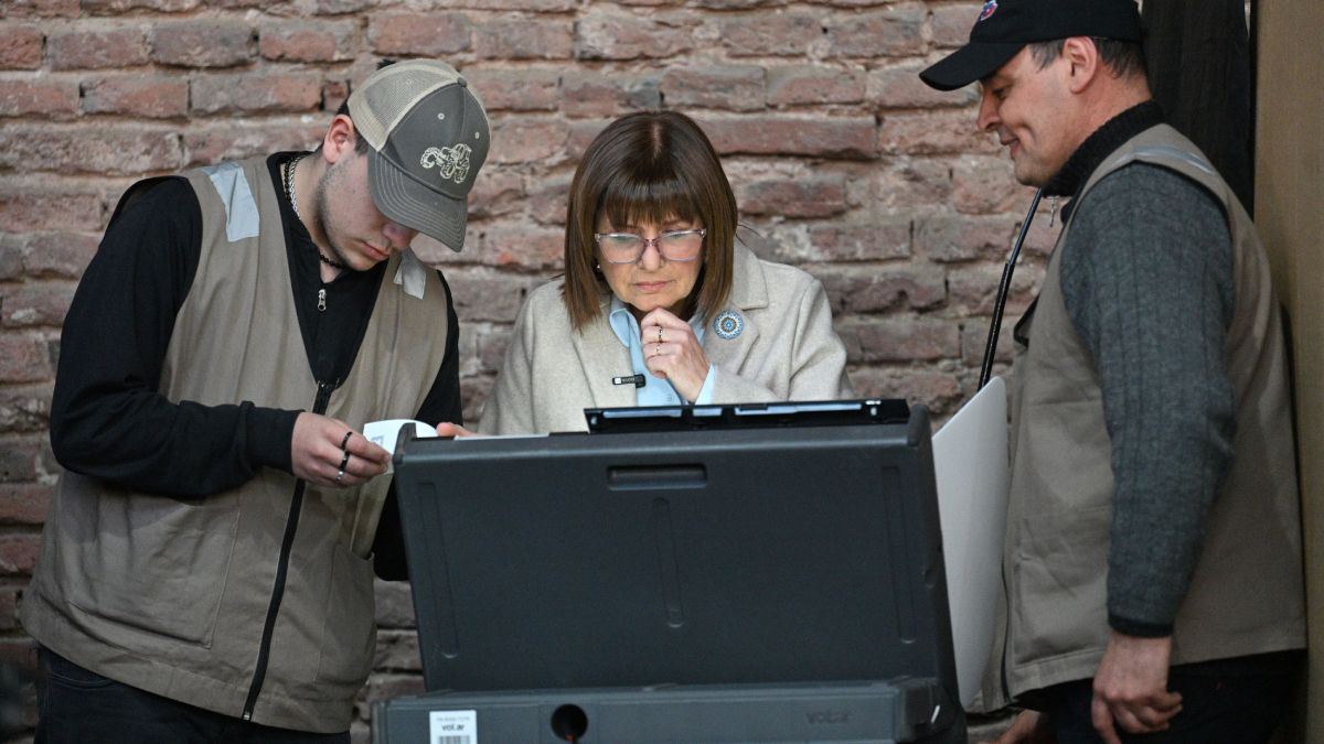 La candida 2023ta a presidenta Patricia Bullrich fue una de las votantes que tuvo problemas para sufragar en las PASO La candida 2023ta a presidenta Patricia Bullrich fue una de las votantes que tuvo problemas para sufragar en las PASO